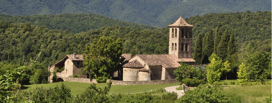 Esglésies romàniques de la Vall de Bianya: ruta amb encant i patrimoni de muntanya